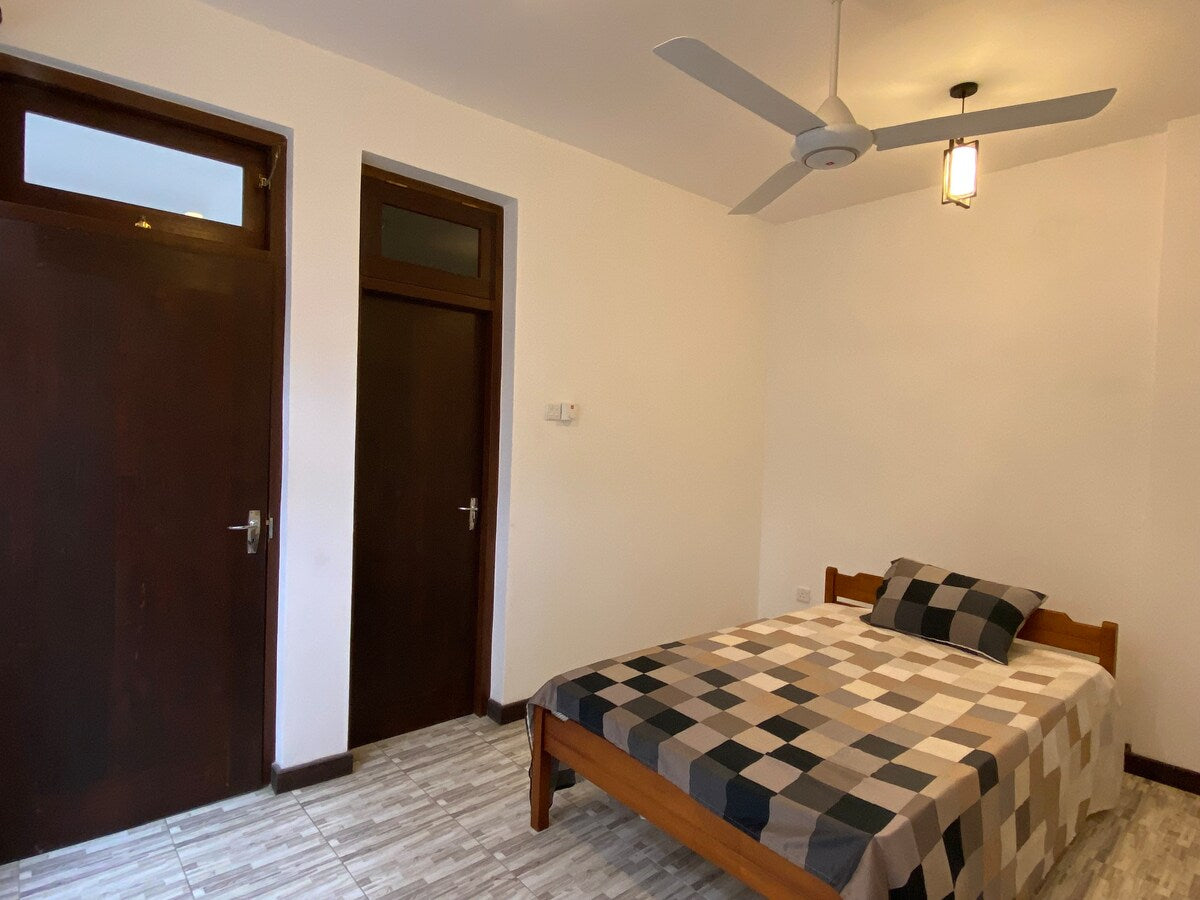 Unavailable - Colombo : Code MTS37 - 2 Bedroom Apartment with Rooftop