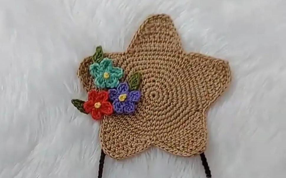 Cute Crochet Star for Jhabla or Rida