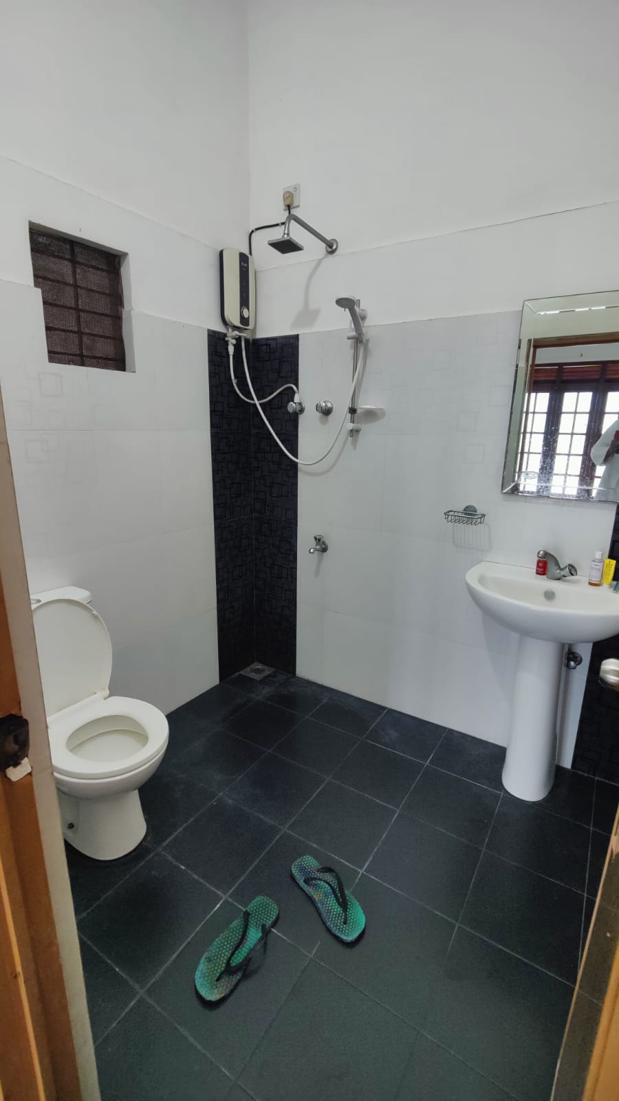 Unavailable - Colombo : MTS Code MTS25 - 3 BHK Unfurnished Non AC