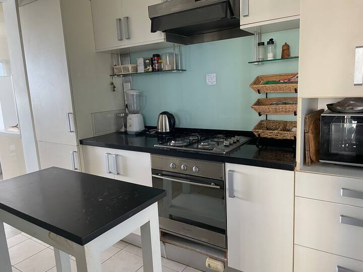 Unavailable - Colombo : Code MTS28 - 3 Bedroom Apartment - Lake View