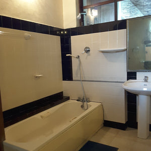 Unavailable - Colombo : Code MTS35 - 2 Bedrooms for 4 Persons