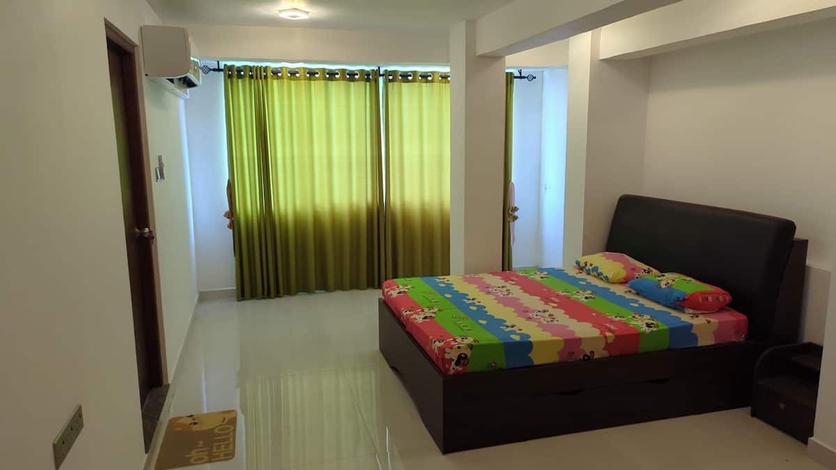 Unavailable - Colombo : Code MTS34 - For 5 Persons (2 floor)