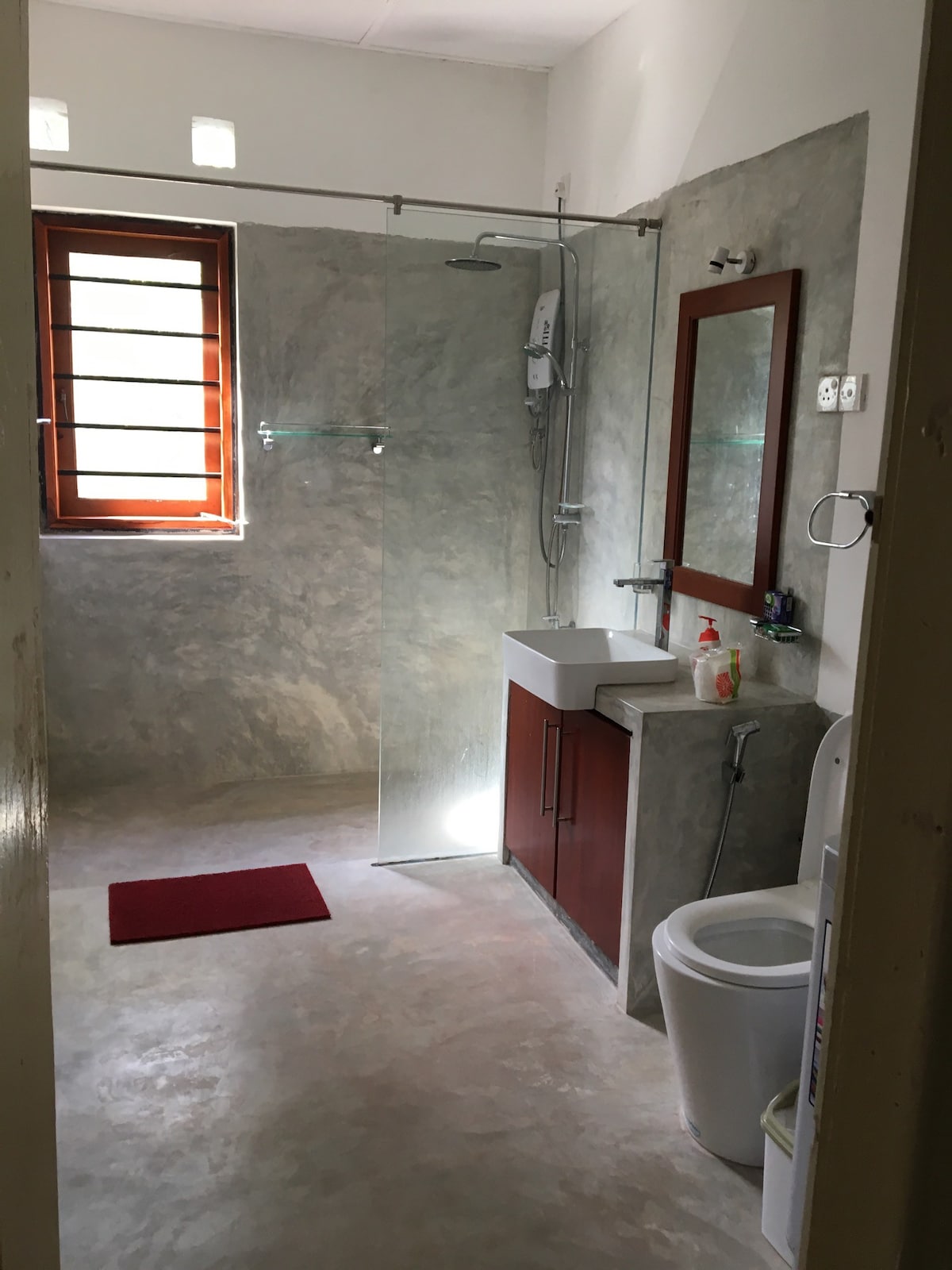 Unavailable - Colombo : Code MTS26 - 1 Bedroom Bungalow - Non AC