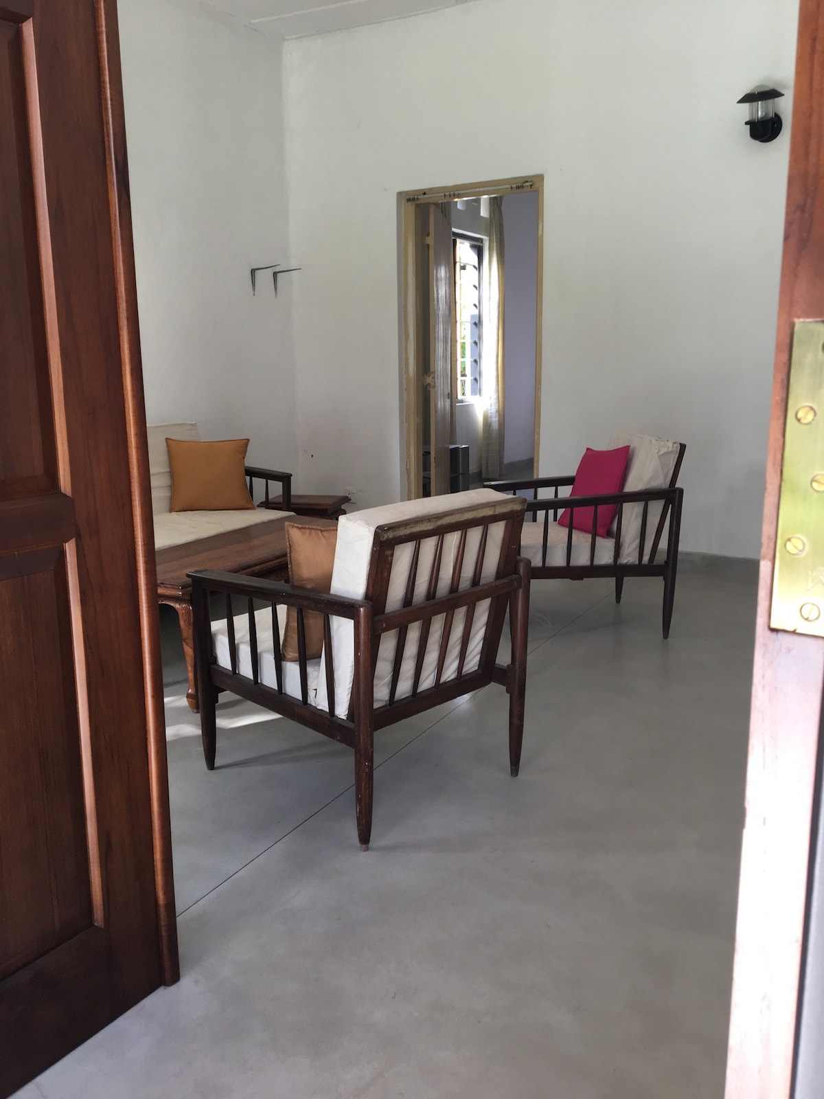 Unavailable - Colombo : Code MTS26 - 1 Bedroom Bungalow - Non AC