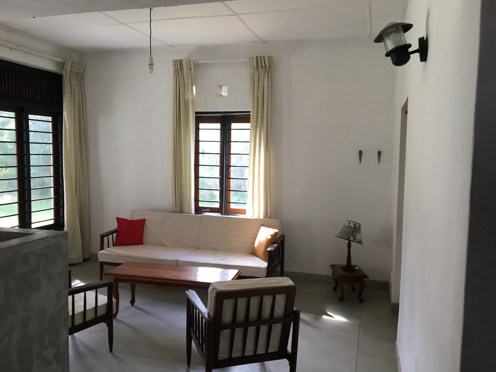 Unavailable - Colombo : Code MTS26 - 1 Bedroom Bungalow - Non AC