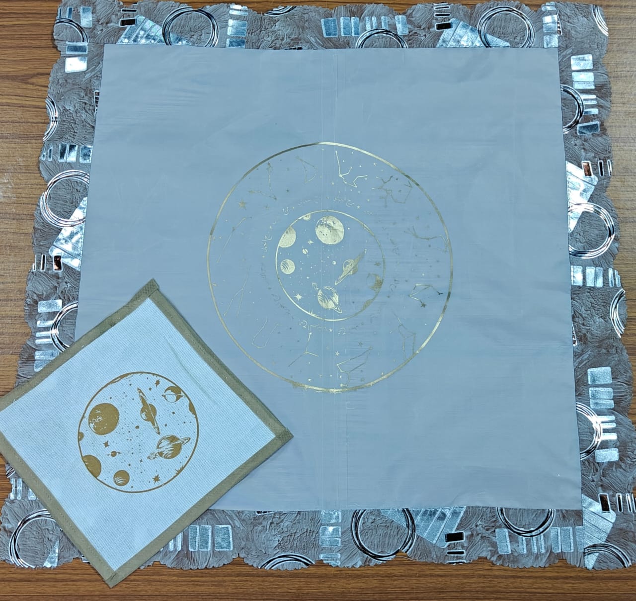 Zodiac Theme Customized Safri with Napkin